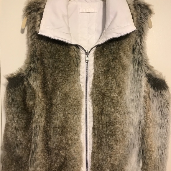 Reversible Faux Fur Vest, Weatherproof Garment Co - Picture 1 of 4